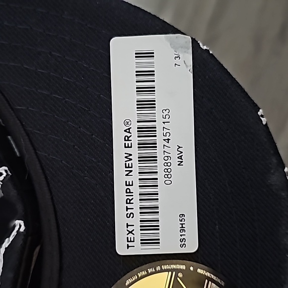 Supreme fitted hat - Picture 5 of 5